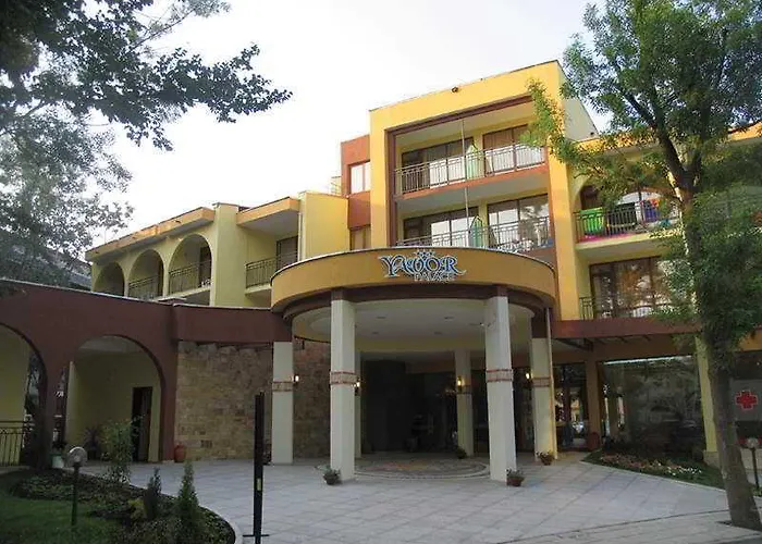 Отель Yavor Palace 4*